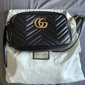 Authentic small gucci marmont shoulder bag